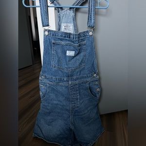 Levi overall shorts